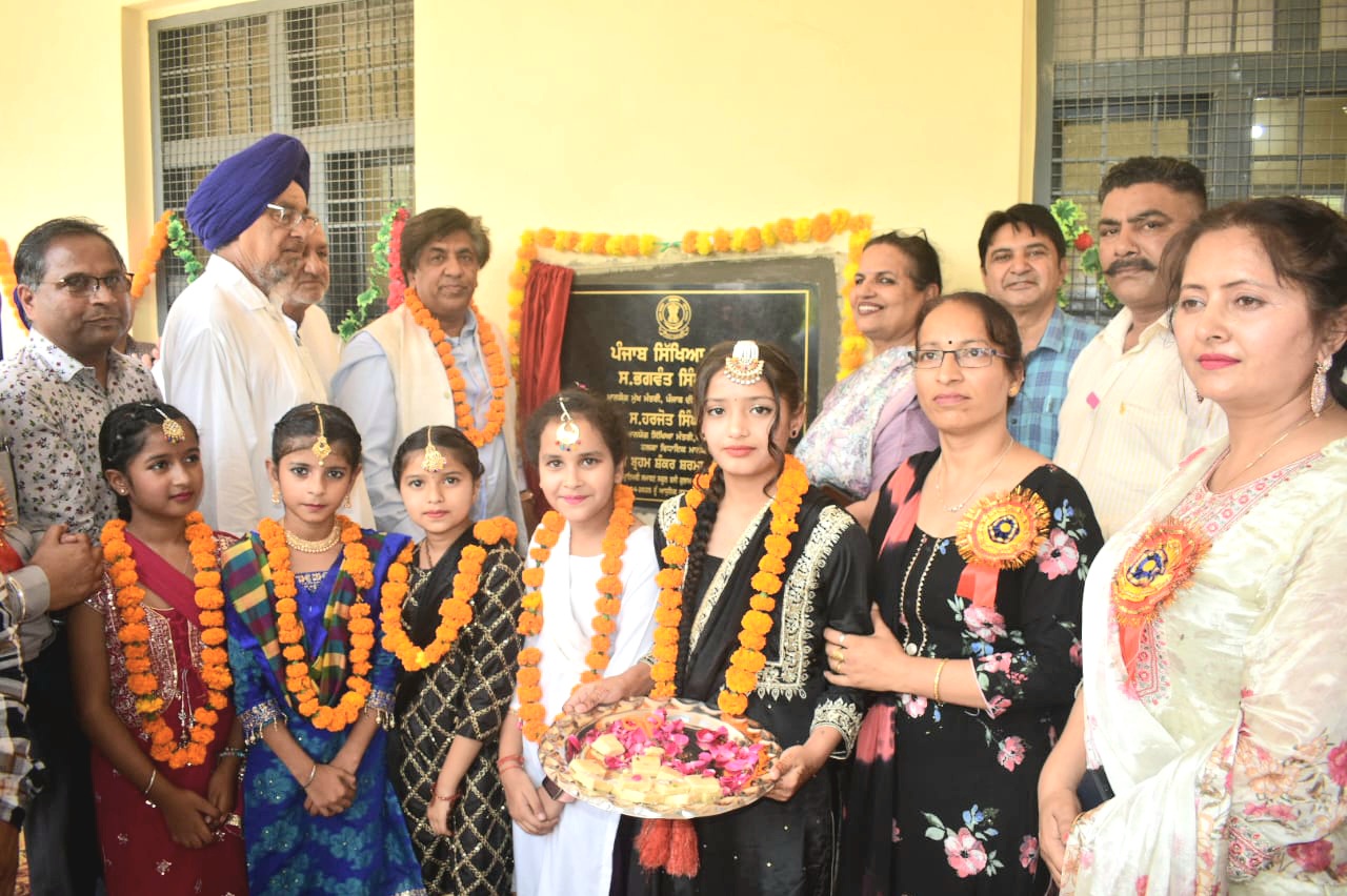 MLA Brahm Shankar Jimpa inaugurated the works completed at the cost of Rs 35 lakh in the schools of Bassi Ghulam Hussain.
